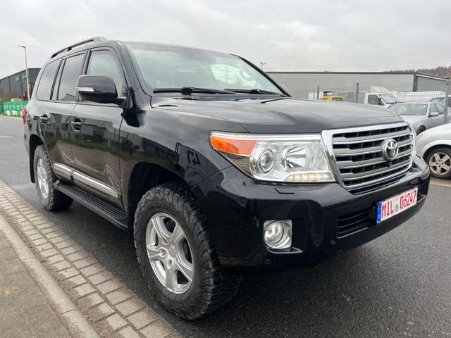 Toyota Land Cruiser 4,5 V8*J200*ARMOURED*GUARD*B6*STOCK