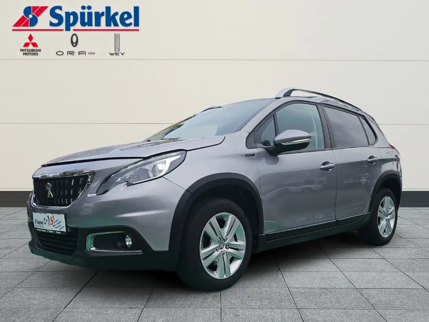 Peugeot 2008 Signature 1.2 PureTech 110, Automatik Grau - 1