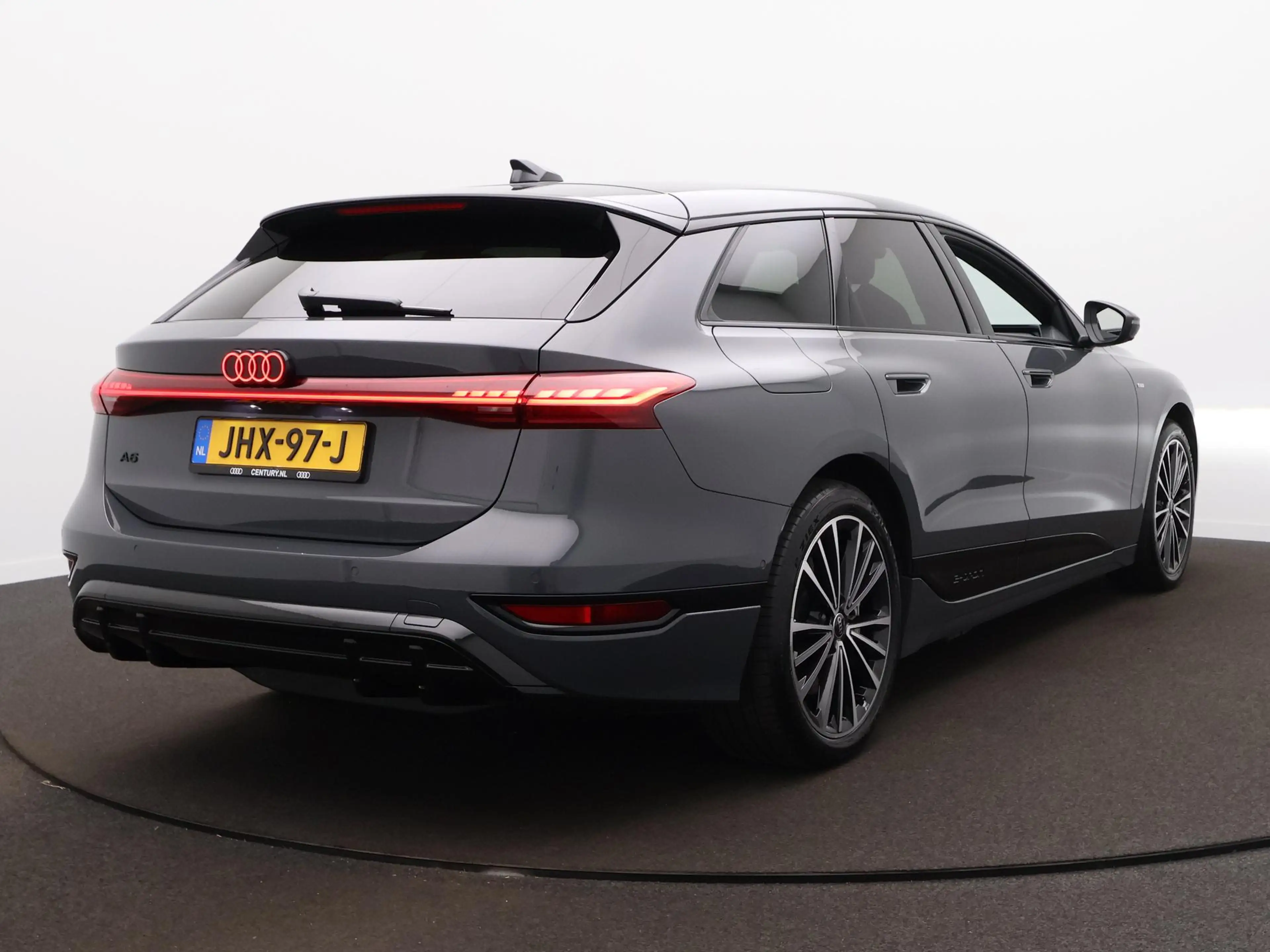 Audi A6 e-tron Avant S edition performance 100 kWh | S-line | 360 — photo 6