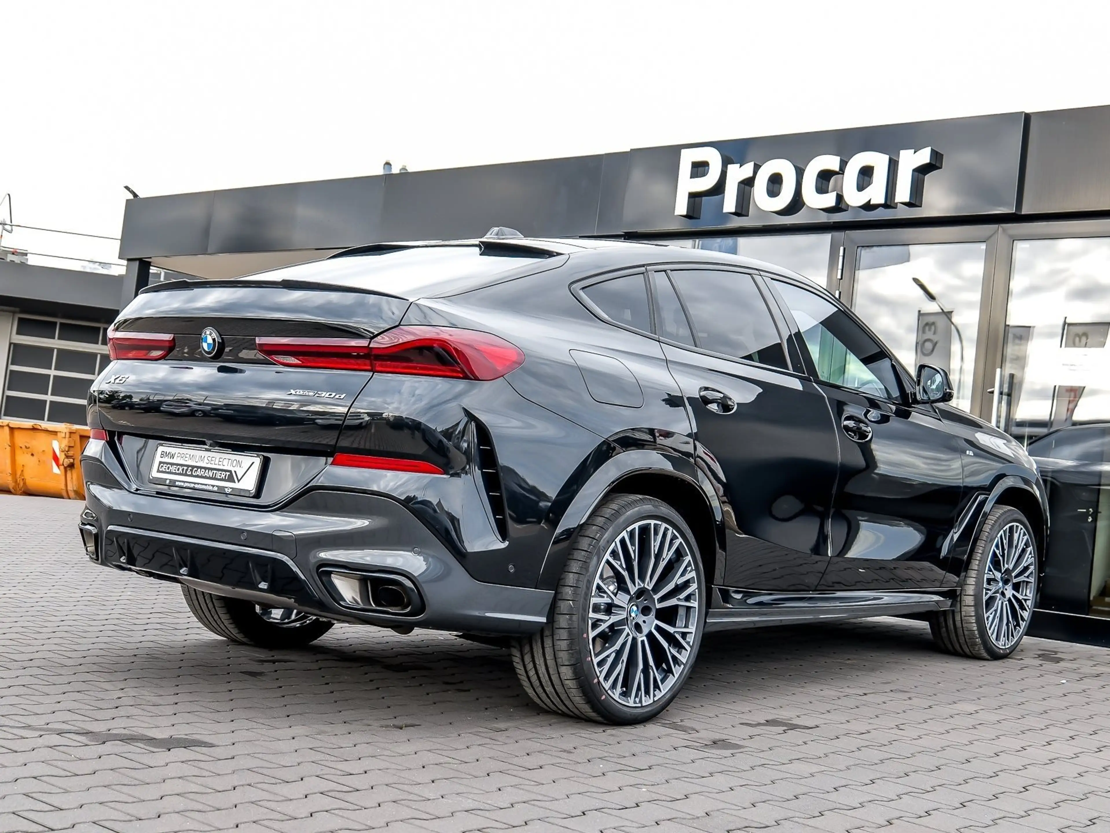 BMW X6 xDrive30d M Sport HUD PANO ACC AHK 360°KAM — photo 2