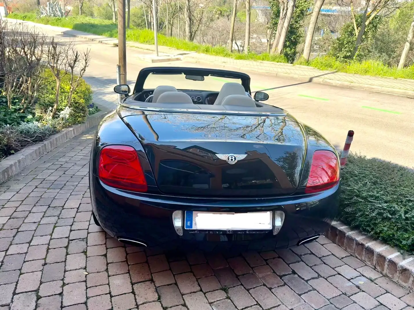 Bentley Continental GTC - 2
