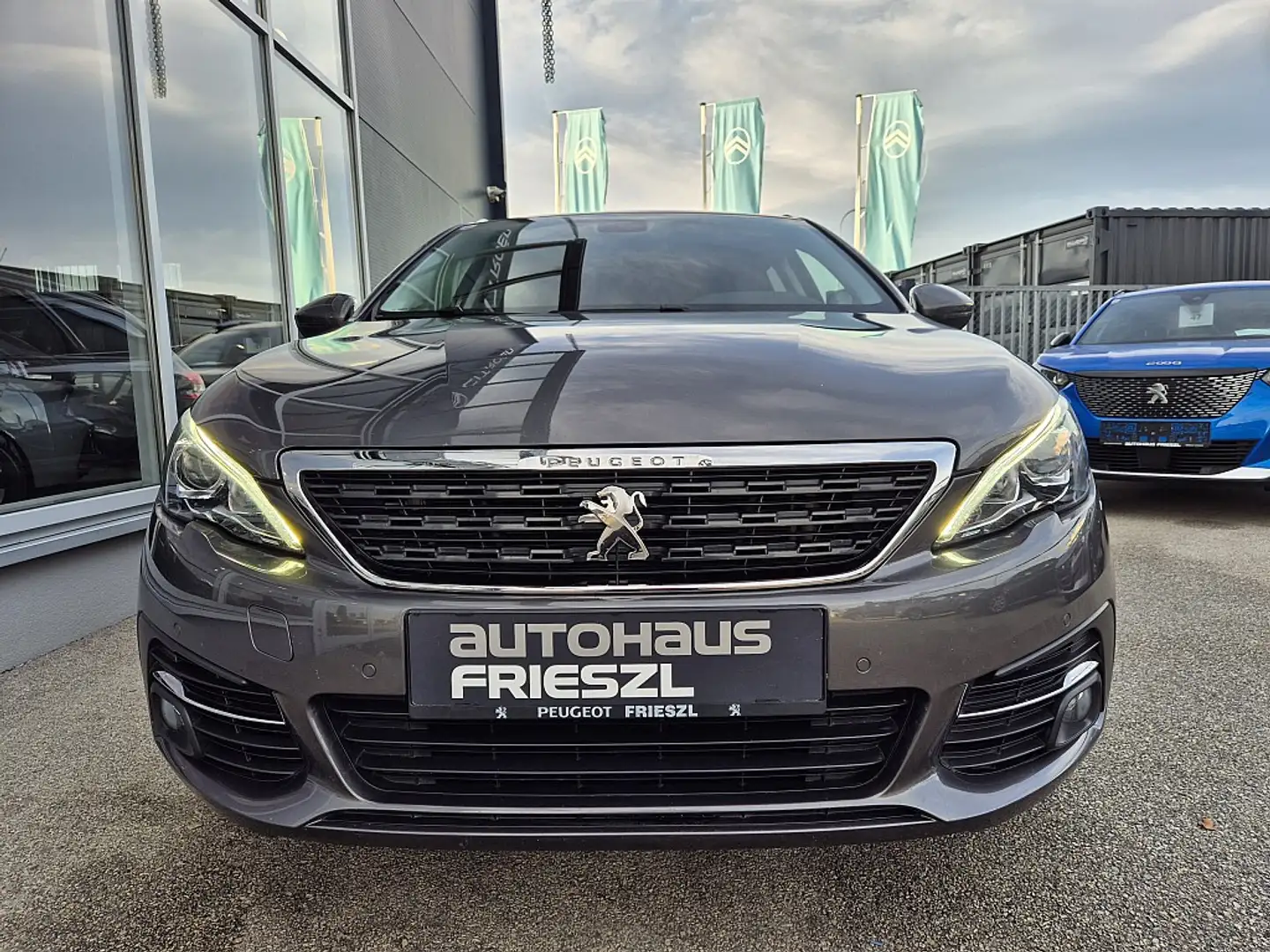 Peugeot 308 SW 1,5 BlueHDI 130 Style S&S Grau - 2