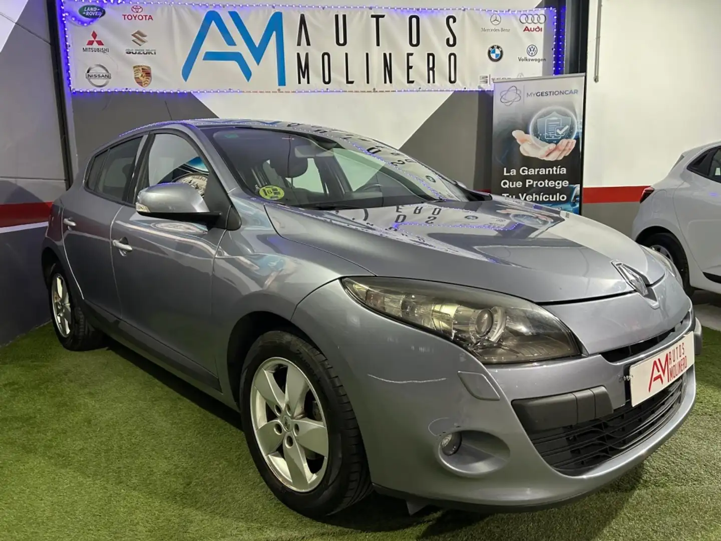 Renault Megane 1.5dCi Business 105 Grau - 2