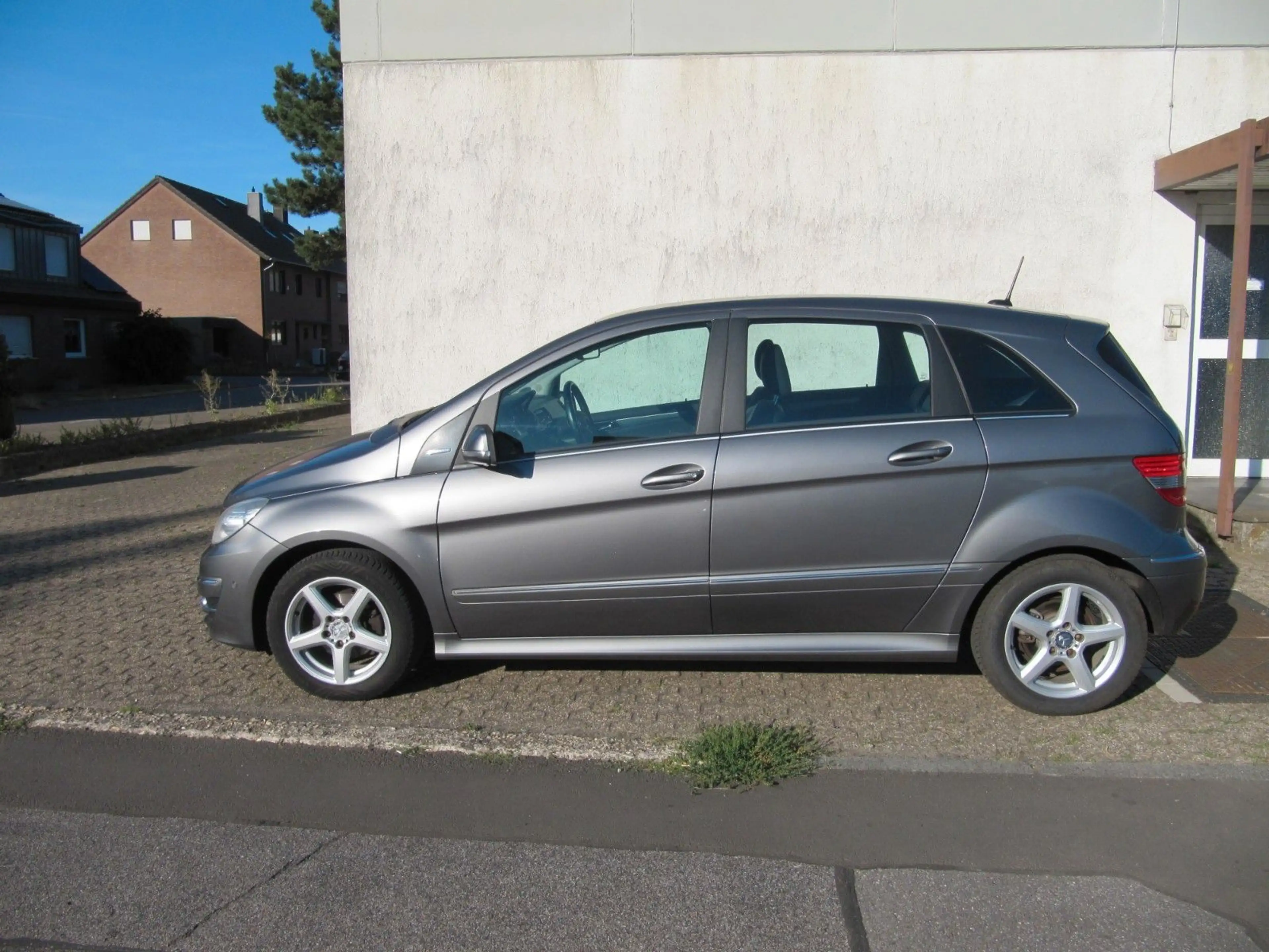 Mercedes-Benz B 160 .Sitzheizung, Klima, Ahk. Alu. — photo 3