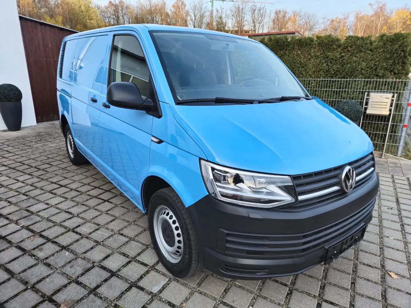 Volkswagen T6 Transporter Kasten-Kombi LED/AHK/Bluetooth - 2