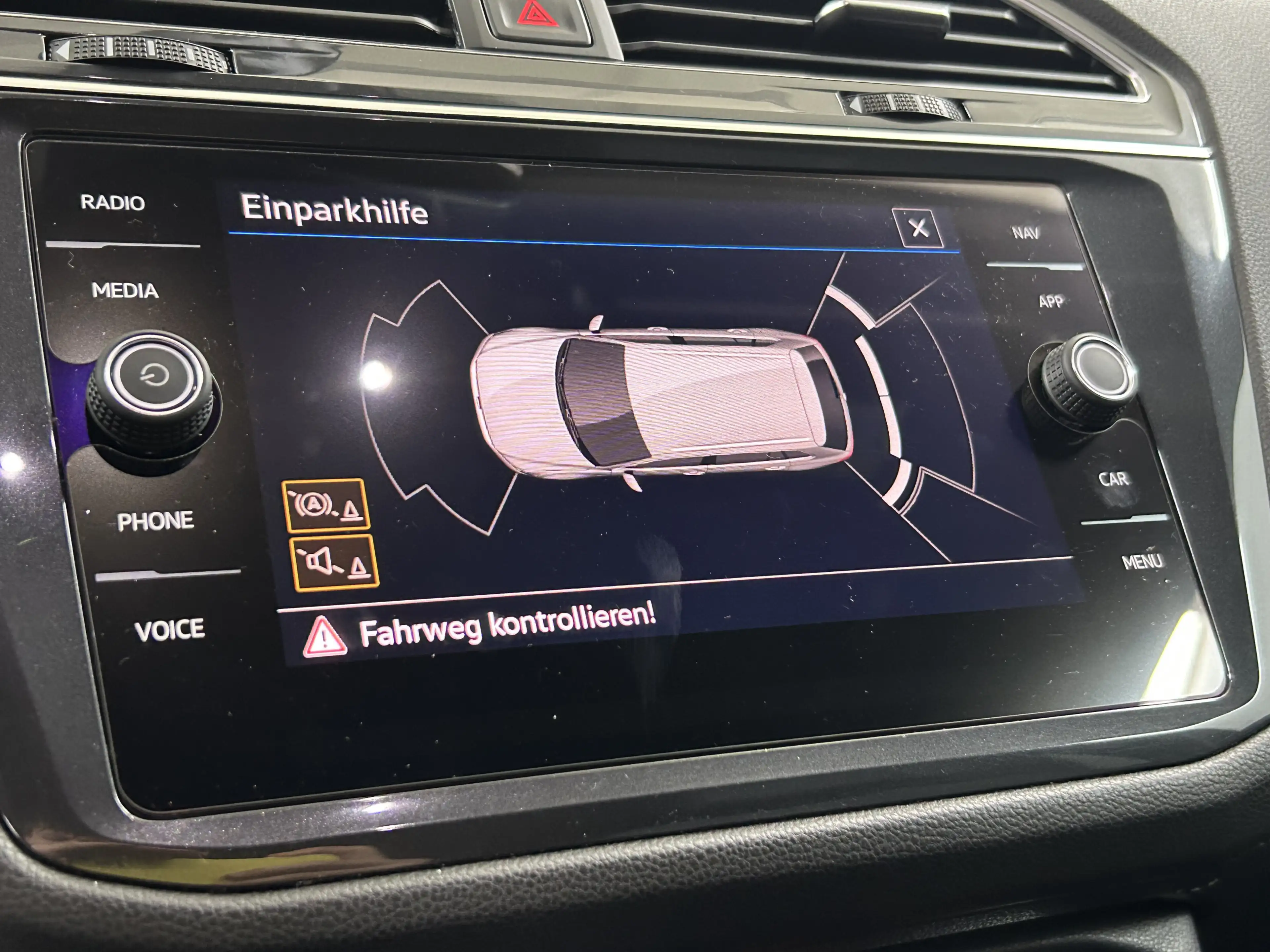 Volkswagen Tiguan Allspace R-Line 4M+ACC+7-Sitzer+Matrix — photo 13