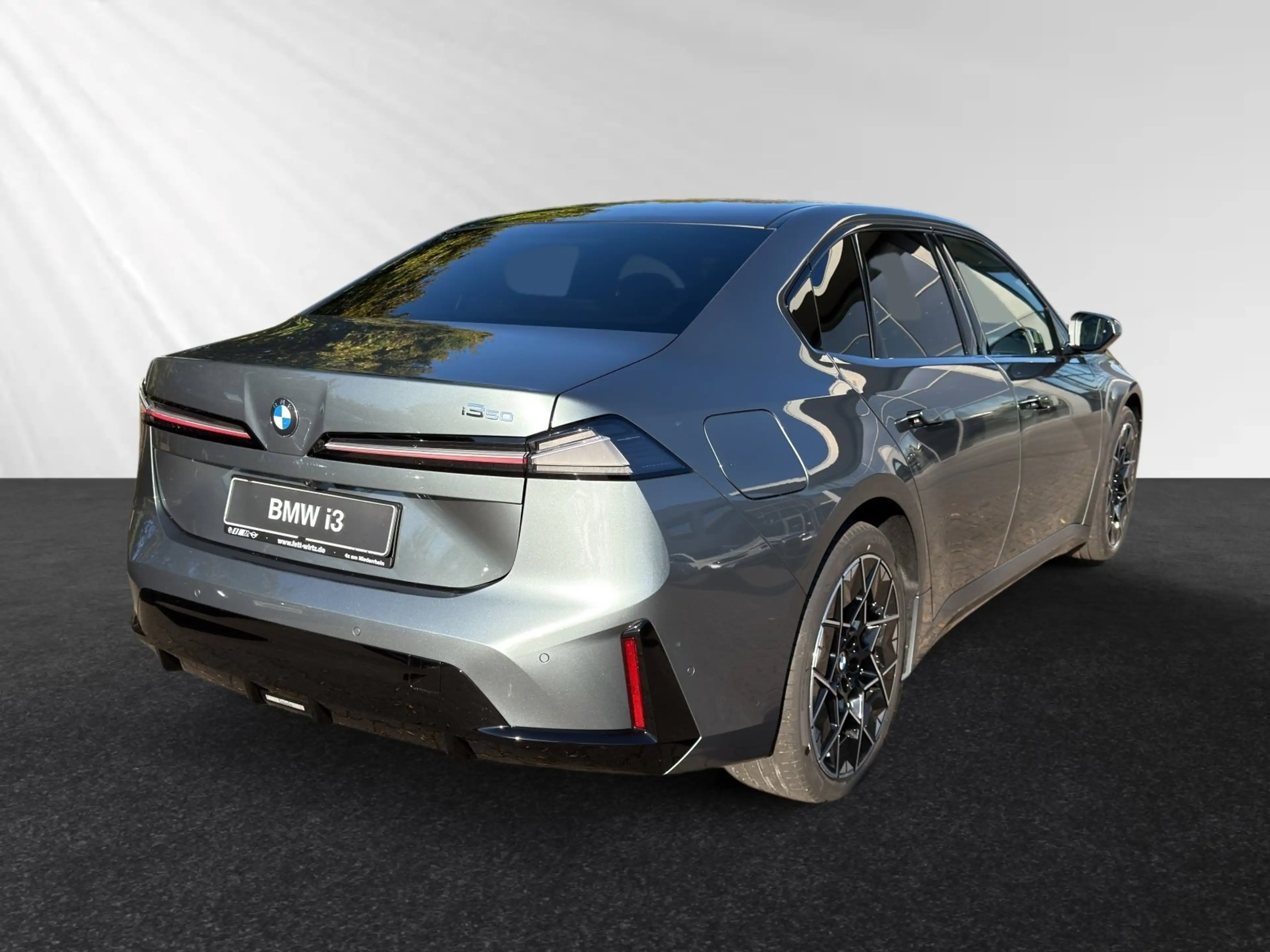 BMW i3 50 xDrive M Sport|AHK|Pano|Autobahn&CityAss. — photo 3