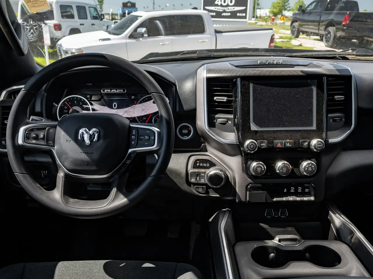 RAM 1500 снимка RAM 1500