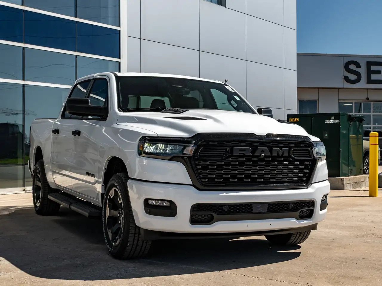 RAM 1500 снимка RAM 1500
