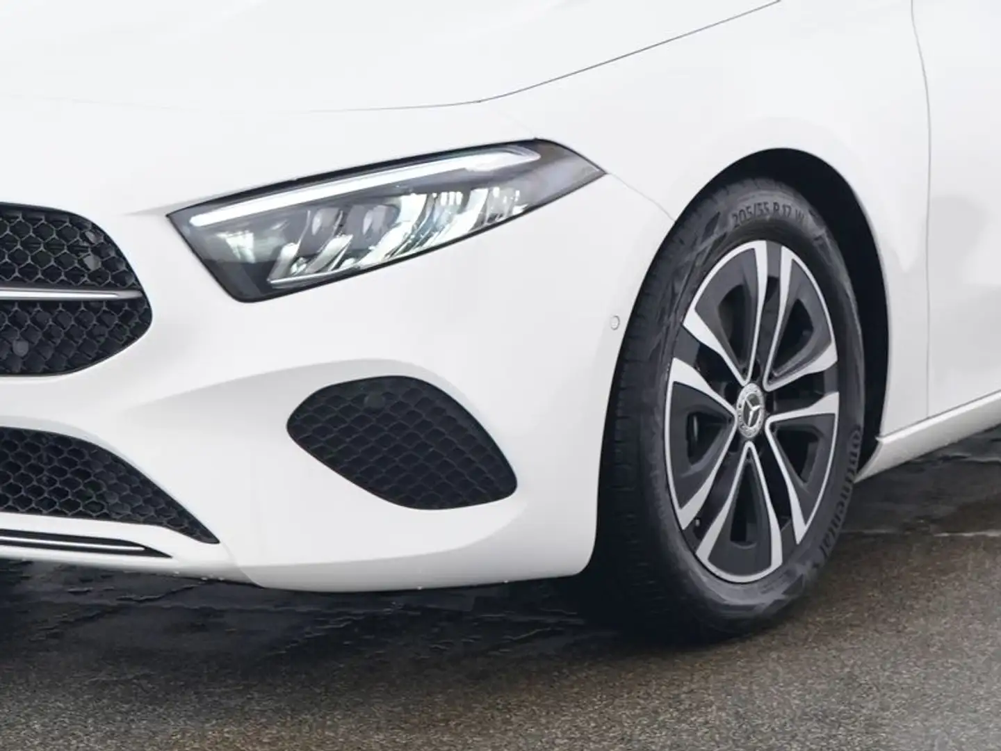 Mercedes-Benz A 180 Progressive Line Advanced, Winter Paket Weiß - 2