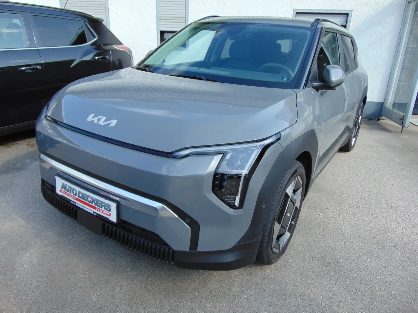 Kia EV3 150 kW Earth 81,4kwh Batterie Grau - 1