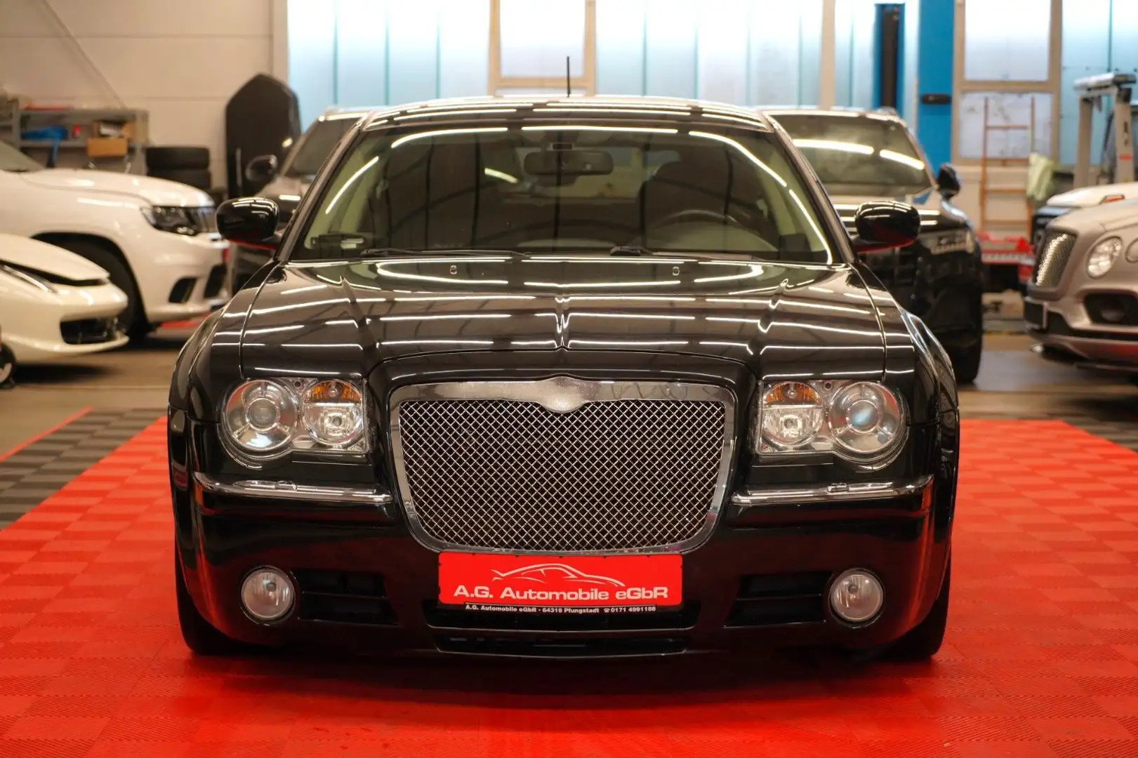 Chrysler 300C Touring 3.0 CRD SRT Design Unfallfrei Fekete - 2