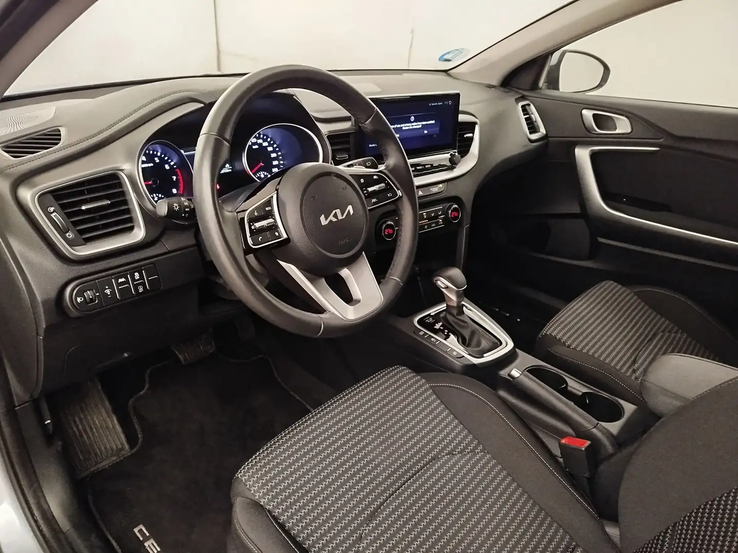 Kia Ceed / cee'd 1.0 MHEV Drive DCT 100 Argent - 2