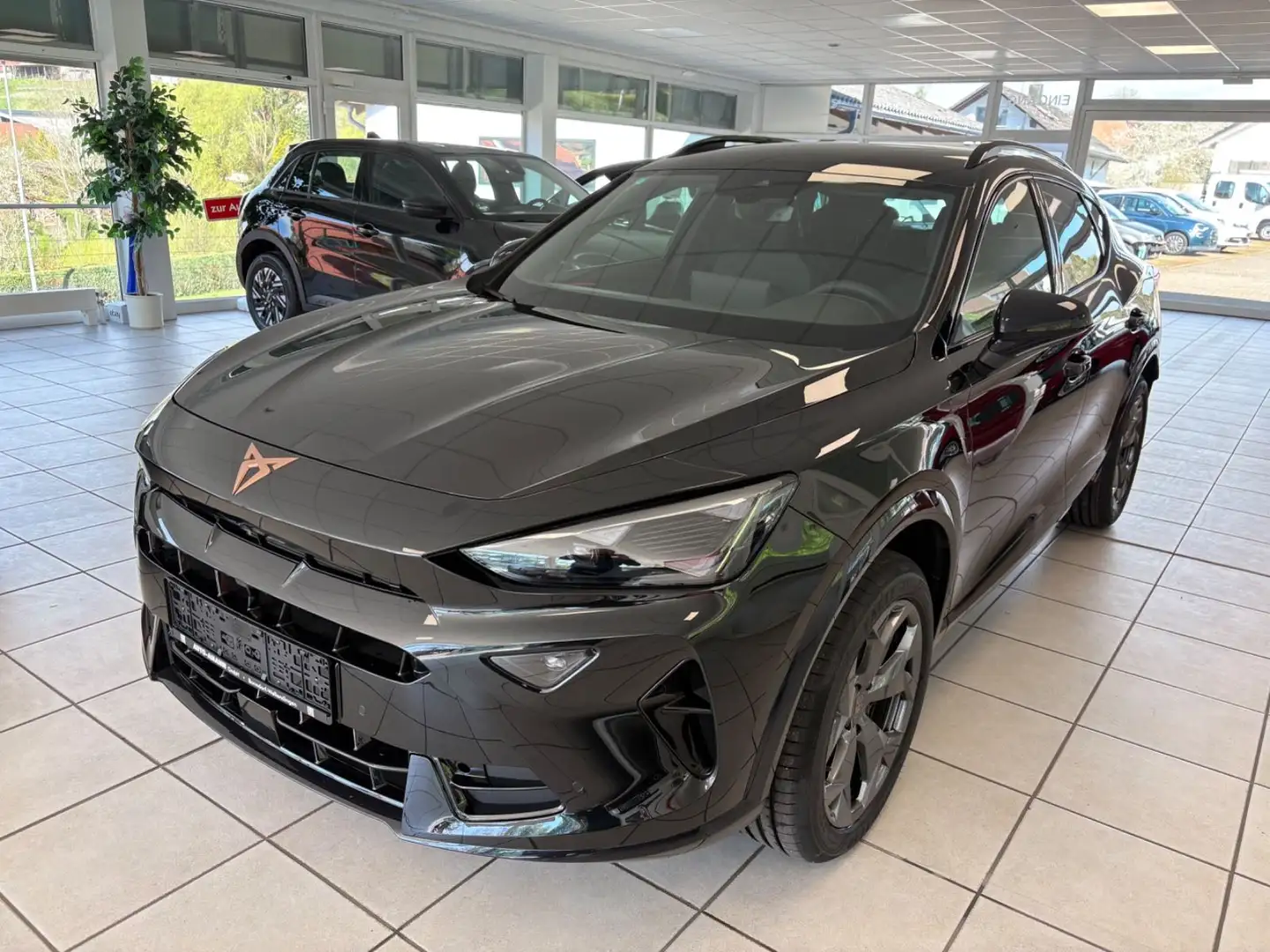 CUPRA Formentor 1.5 eTSI DSG, LED, KAMERA Чорний - 1