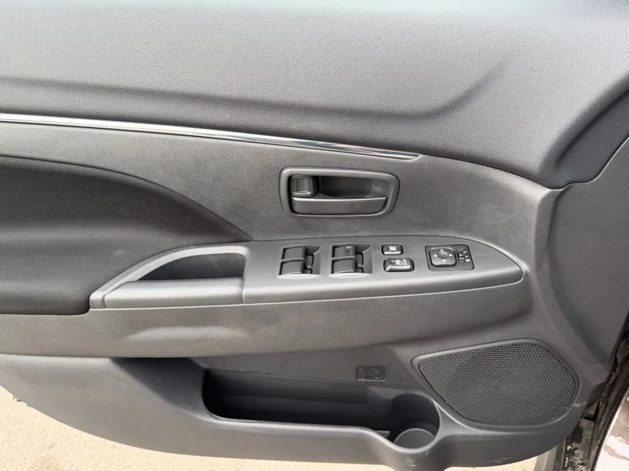 Mitsubishi RVR снимка Mitsubishi RVR