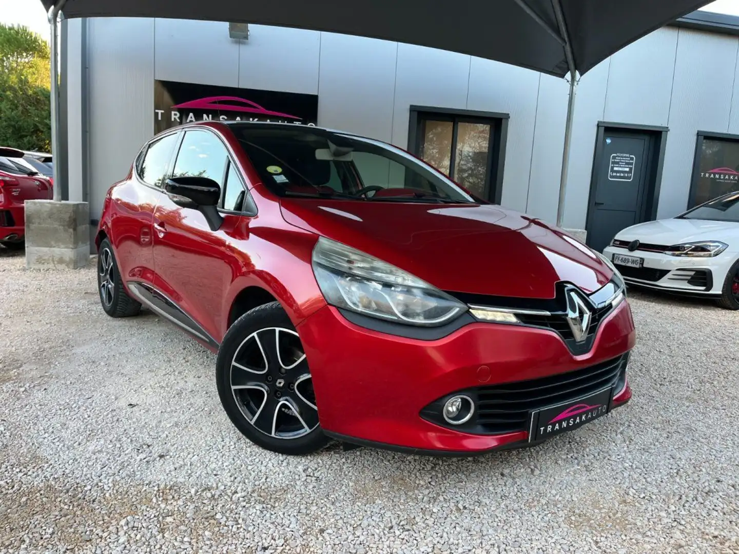 Renault Clio IV dCi 90 Energy eco2 Dynamique 90g / Toit Panoramique / Entretien Complet Rouge - 1