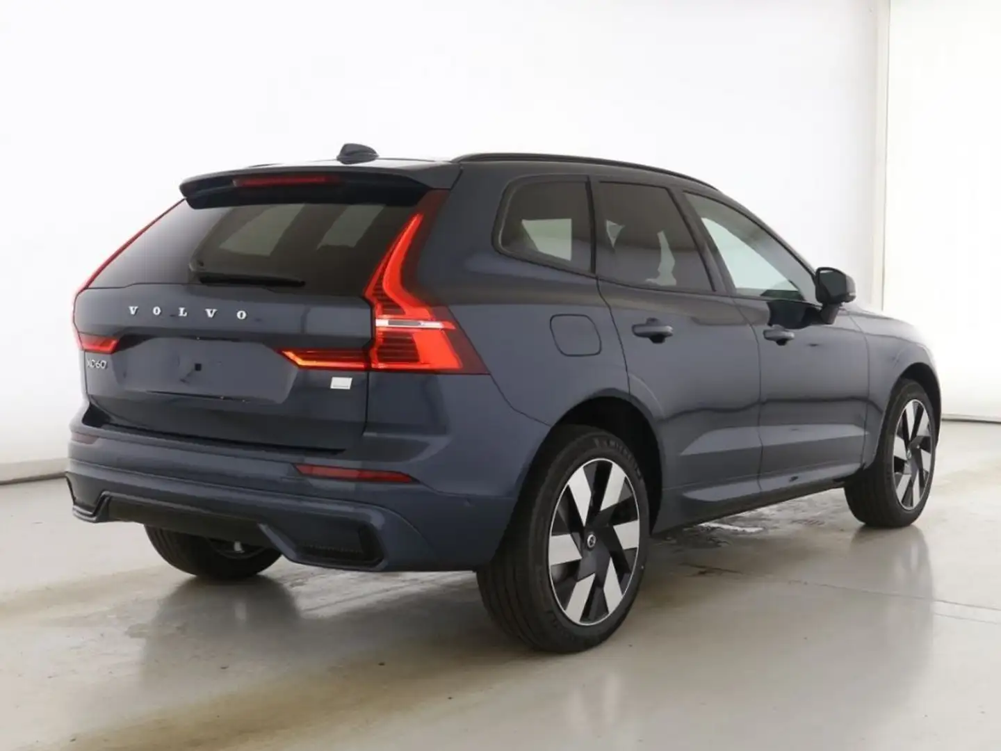 Volvo XC60 T6 AWD Plus Dark 360 Kamera Harmann Winterp Blau - 2
