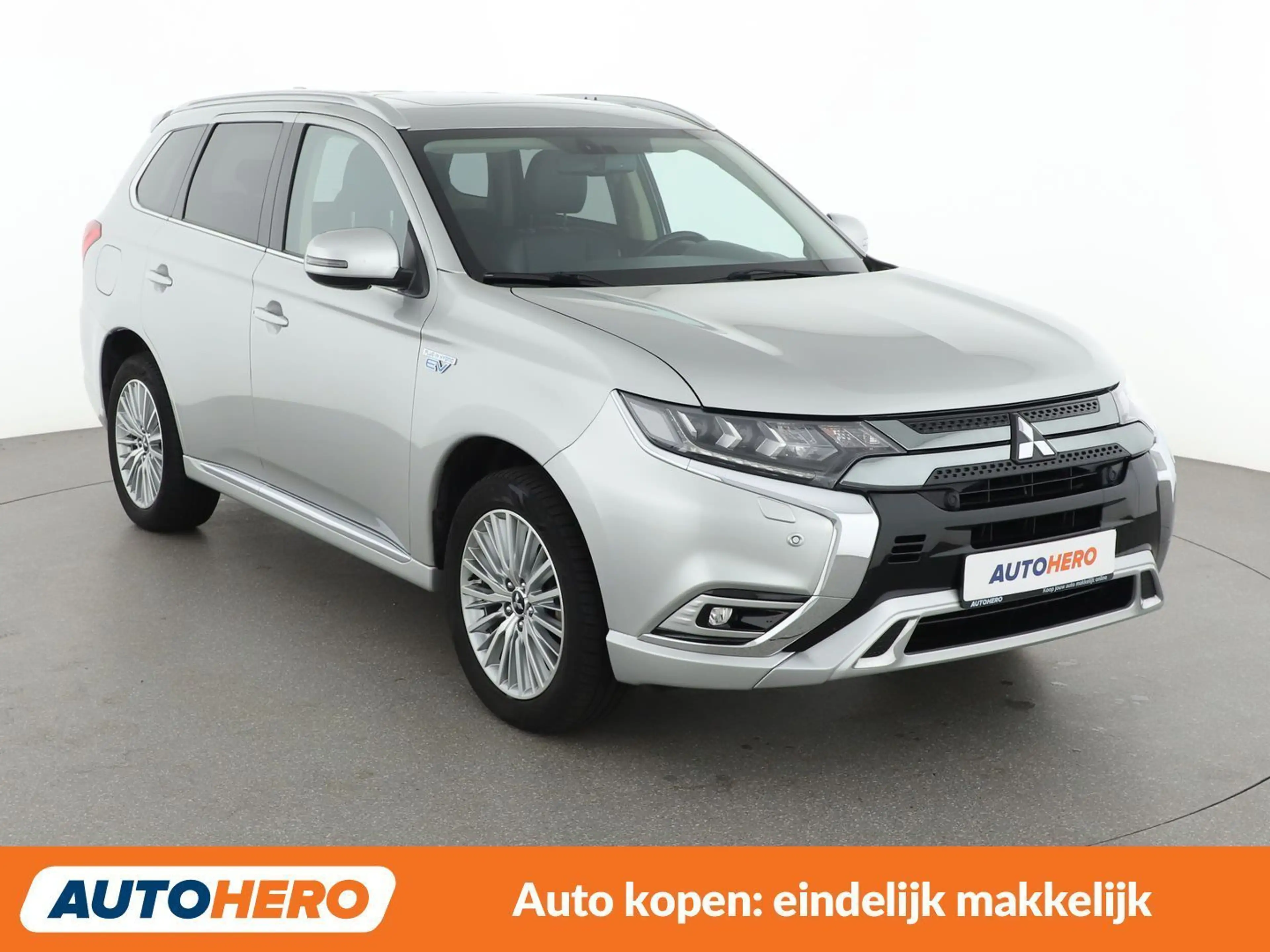Mitsubishi Outlander 2.4 PHEV Intro Edition 4WD — photo 9