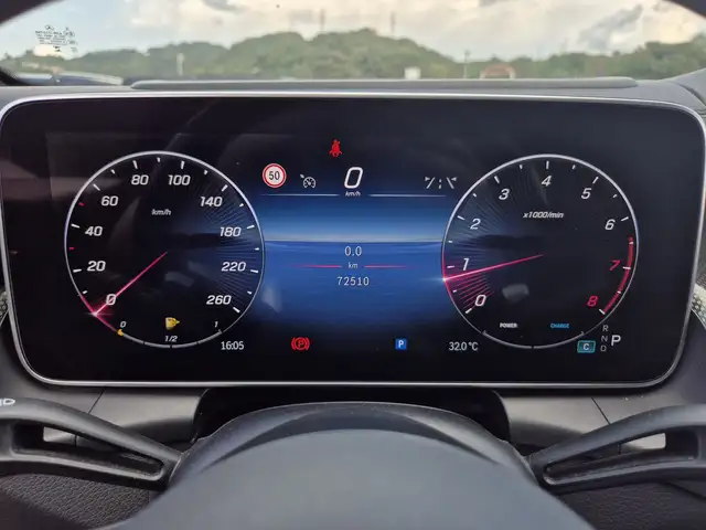 Mercedes-Benz 300 view 14