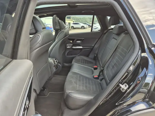 Mercedes-Benz 300 view 7