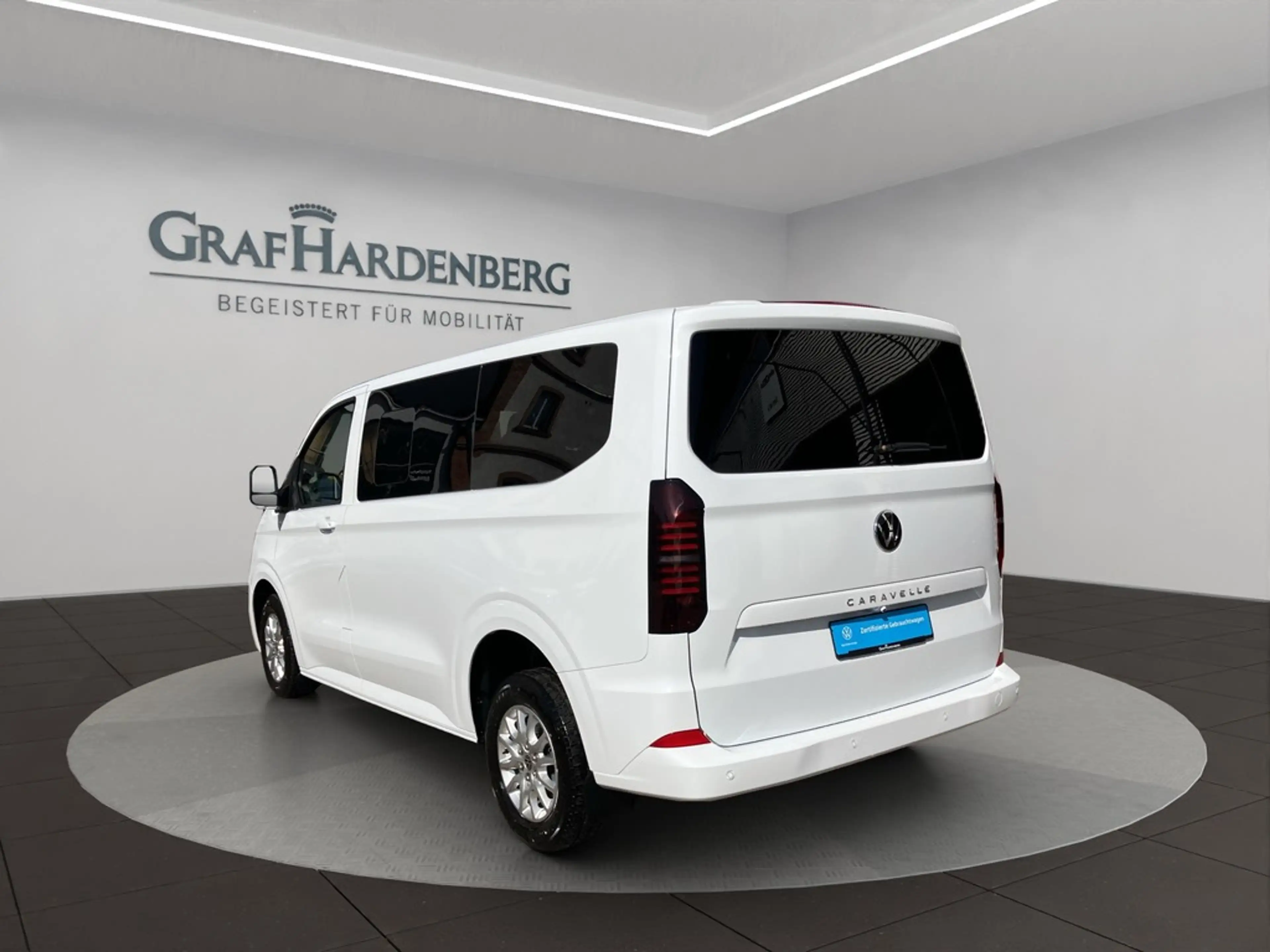 Volkswagen T7 Caravelle Life KR TDI Automatik 9Sitze Navi — photo 4