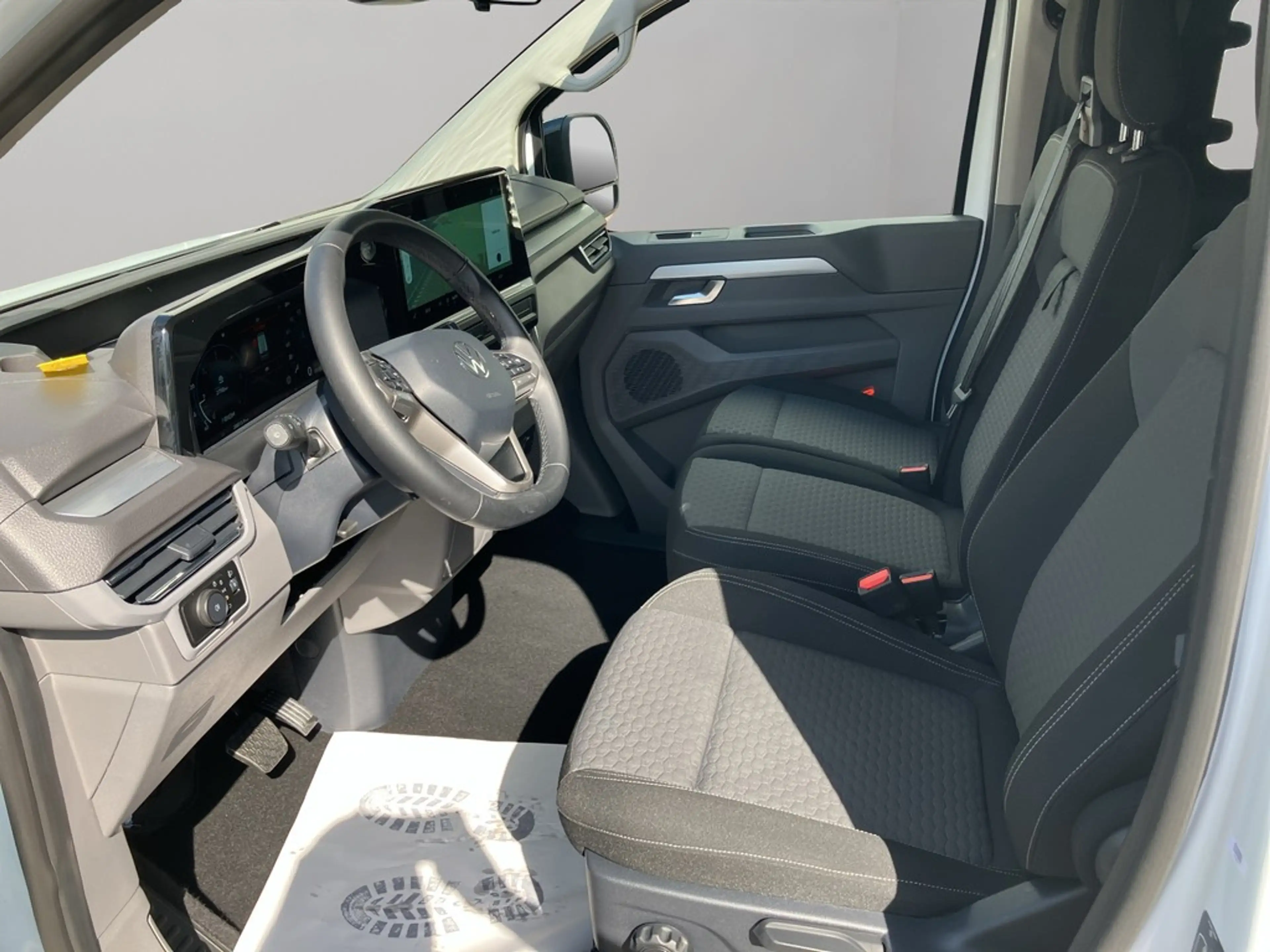 Volkswagen T7 Caravelle Life KR TDI Automatik 9Sitze Navi — photo 11