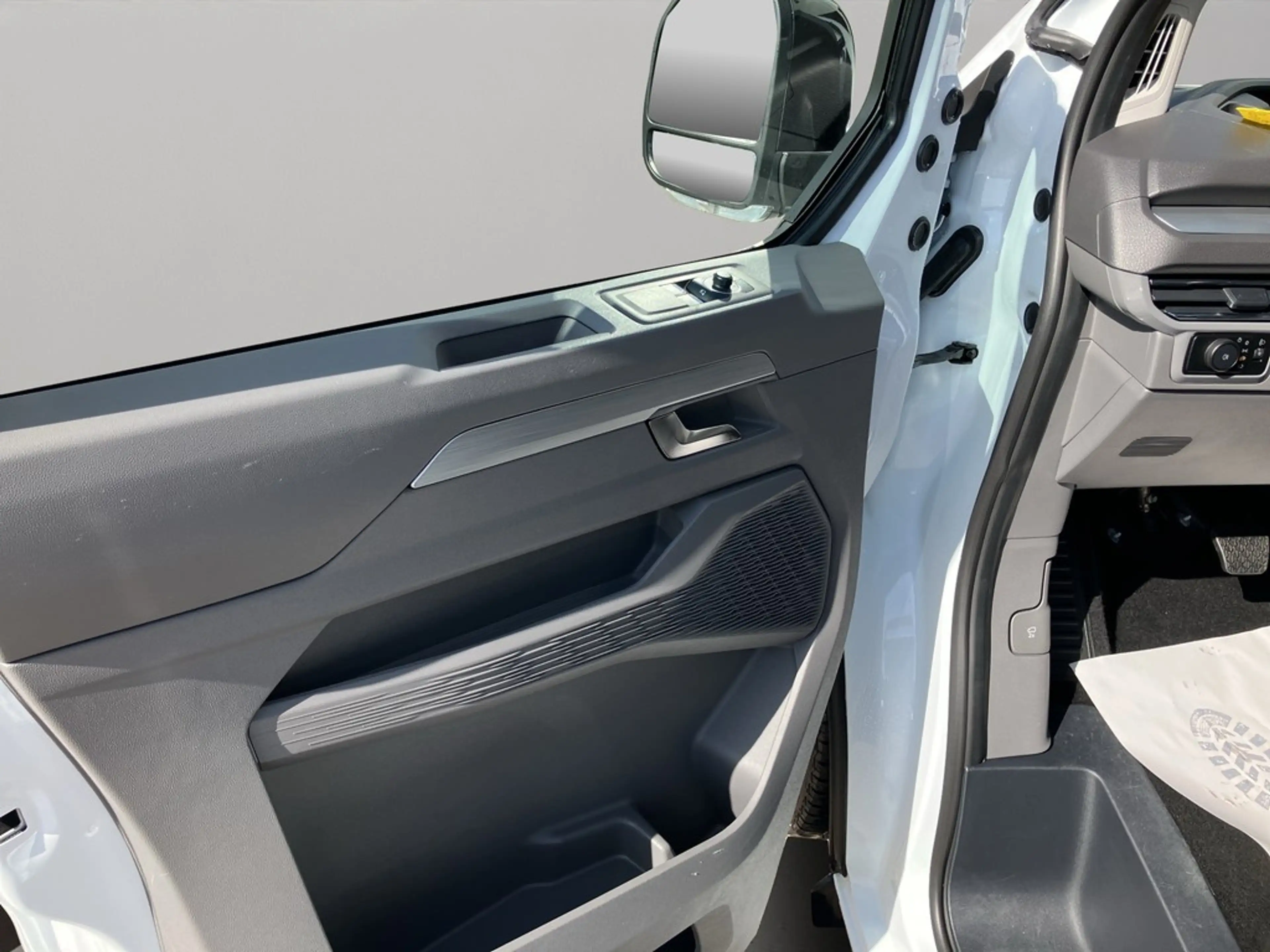 Volkswagen T7 Caravelle Life KR TDI Automatik 9Sitze Navi — photo 10