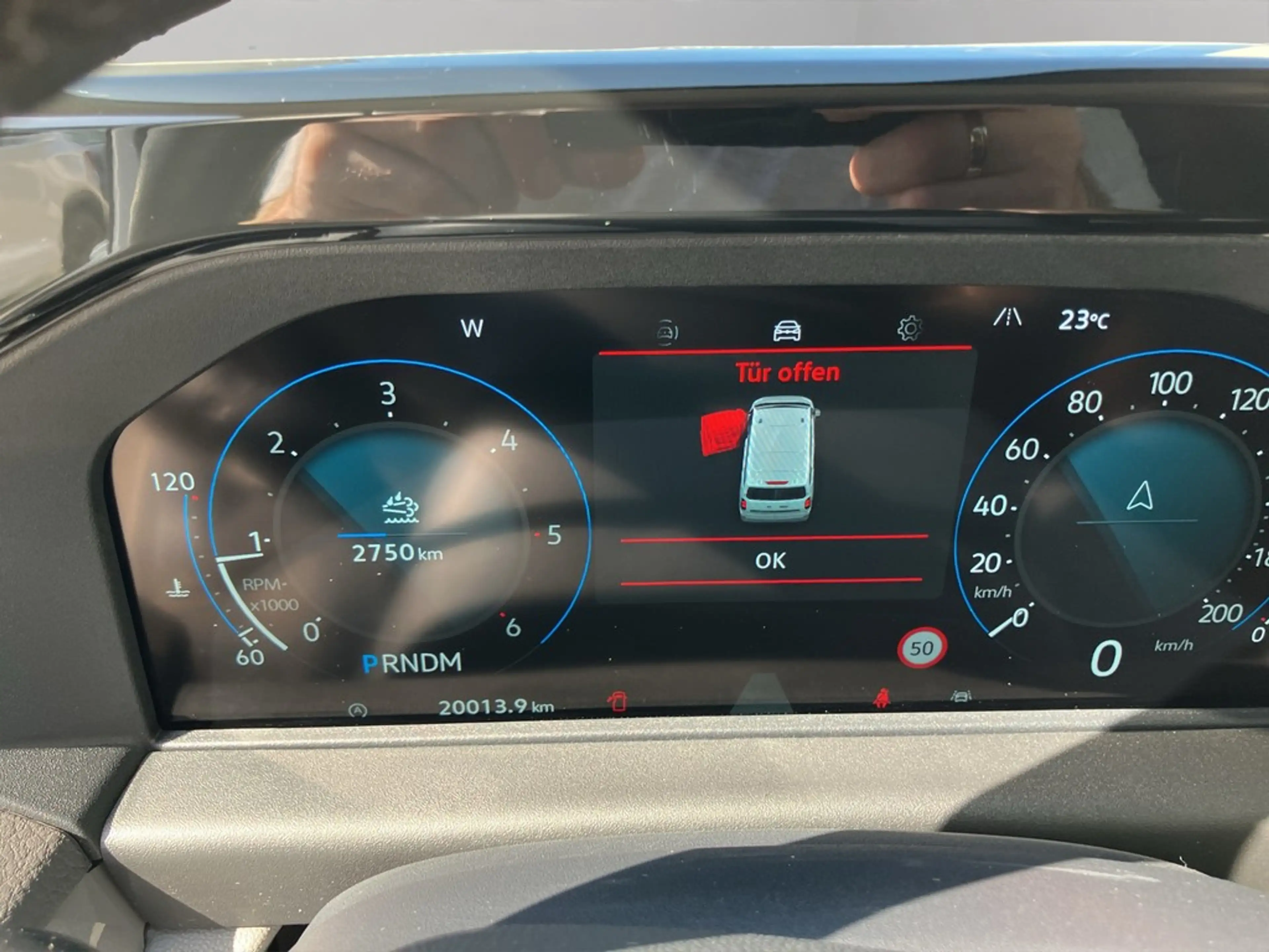 Volkswagen T7 Caravelle Life KR TDI Automatik 9Sitze Navi — photo 13