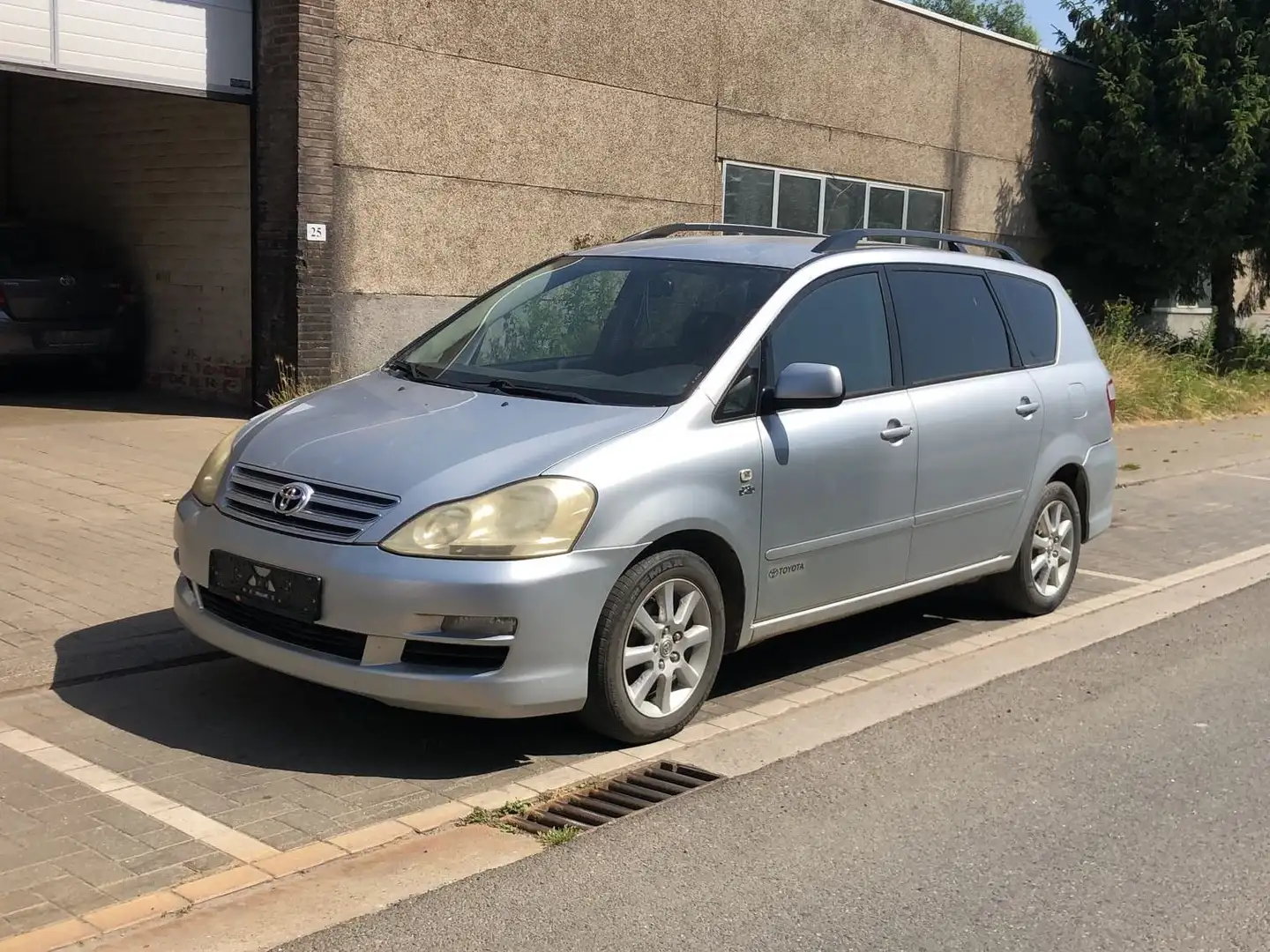 Toyota Avensis Verso Avensis Verso 2.0 Turbo D4D 16v Linea Luna 7pl. - 2