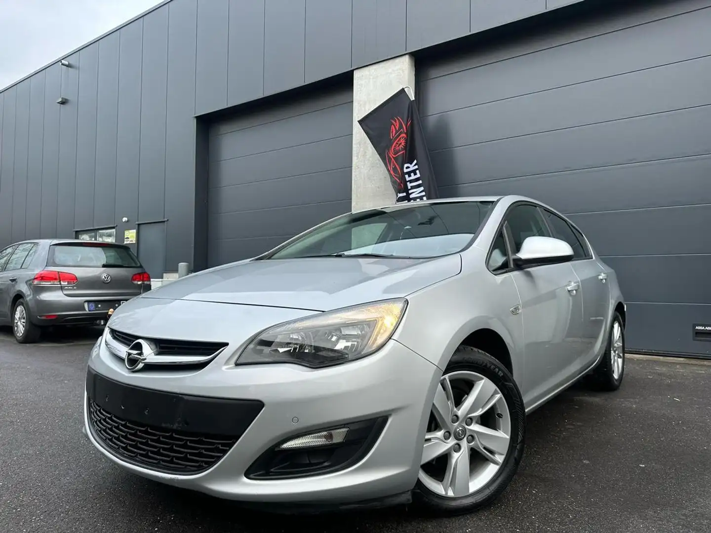 Opel Astra 1.7 tdci 179000 km euro 5b Gris - 1