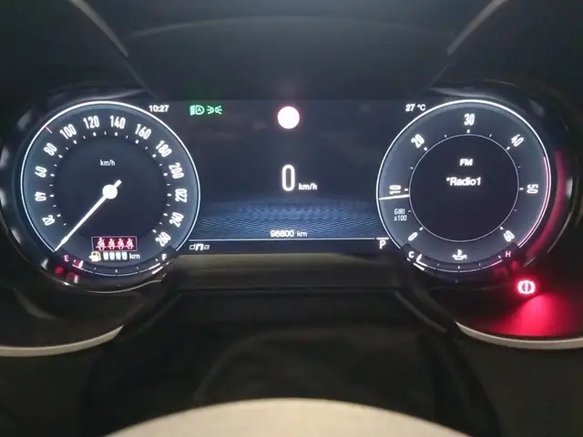Alfa Romeo Stelvio view 8