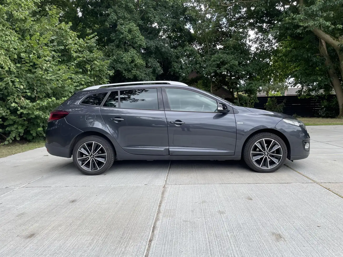 Renault Megane Estate 1.5 dCi Bose Grijs - 2