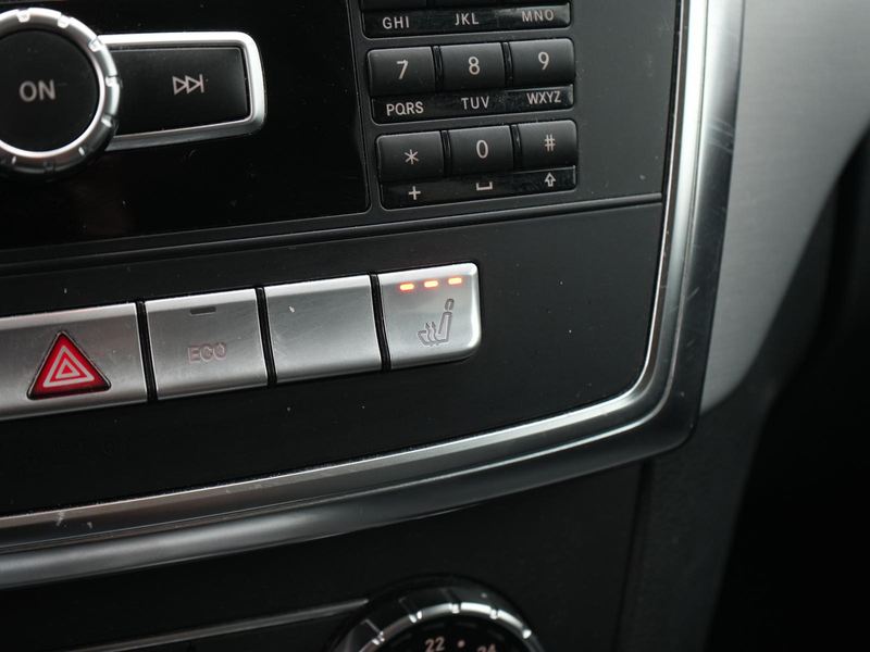 Mercedes-Benz ML 350 NAVI,ACC,TOTW,MEMORY,PANO,SPURH,AHK,KAM — photo 23