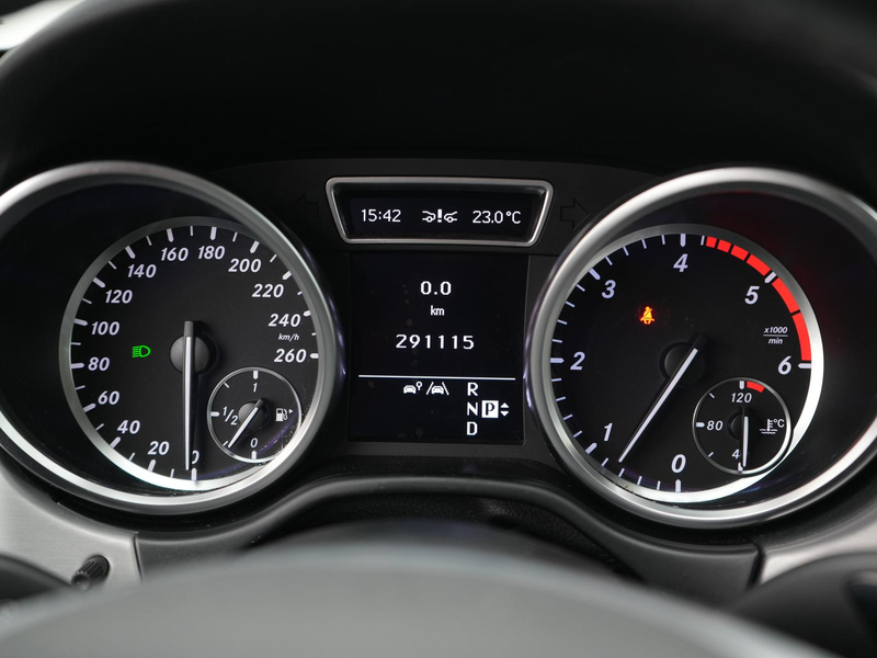 Mercedes-Benz ML 350 NAVI,ACC,TOTW,MEMORY,PANO,SPURH,AHK,KAM — photo 17