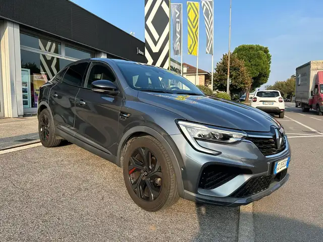 Renault Arkana view 2