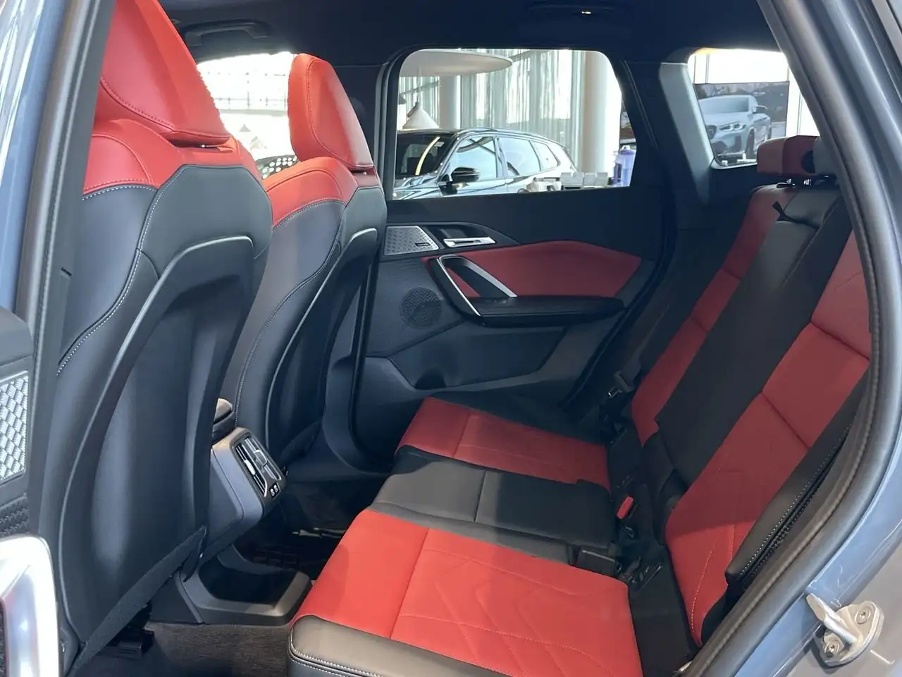 BMW X1 снимка BMW X1
