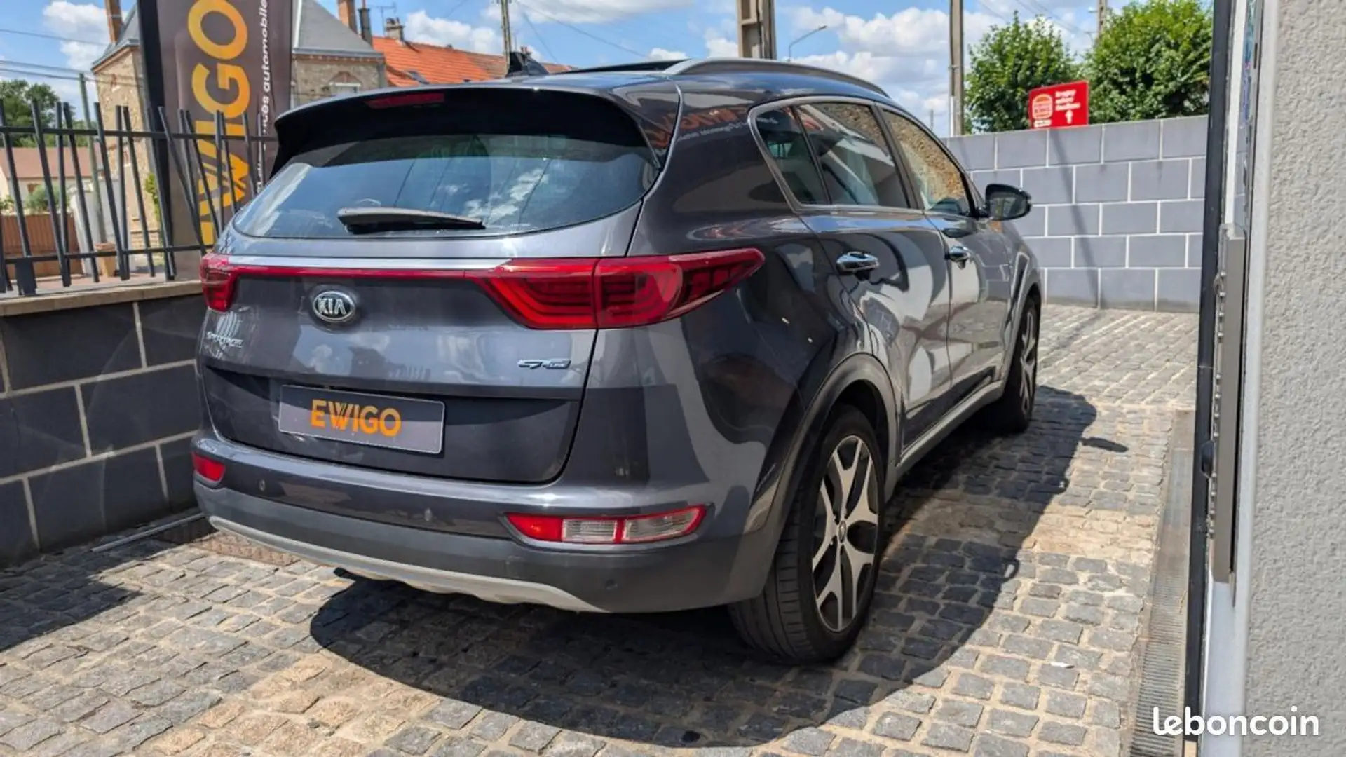 Kia Sportage 1.7 CRDI 115ch GT LINE 4X2 ISG Toit Ouvrant Gris - 2