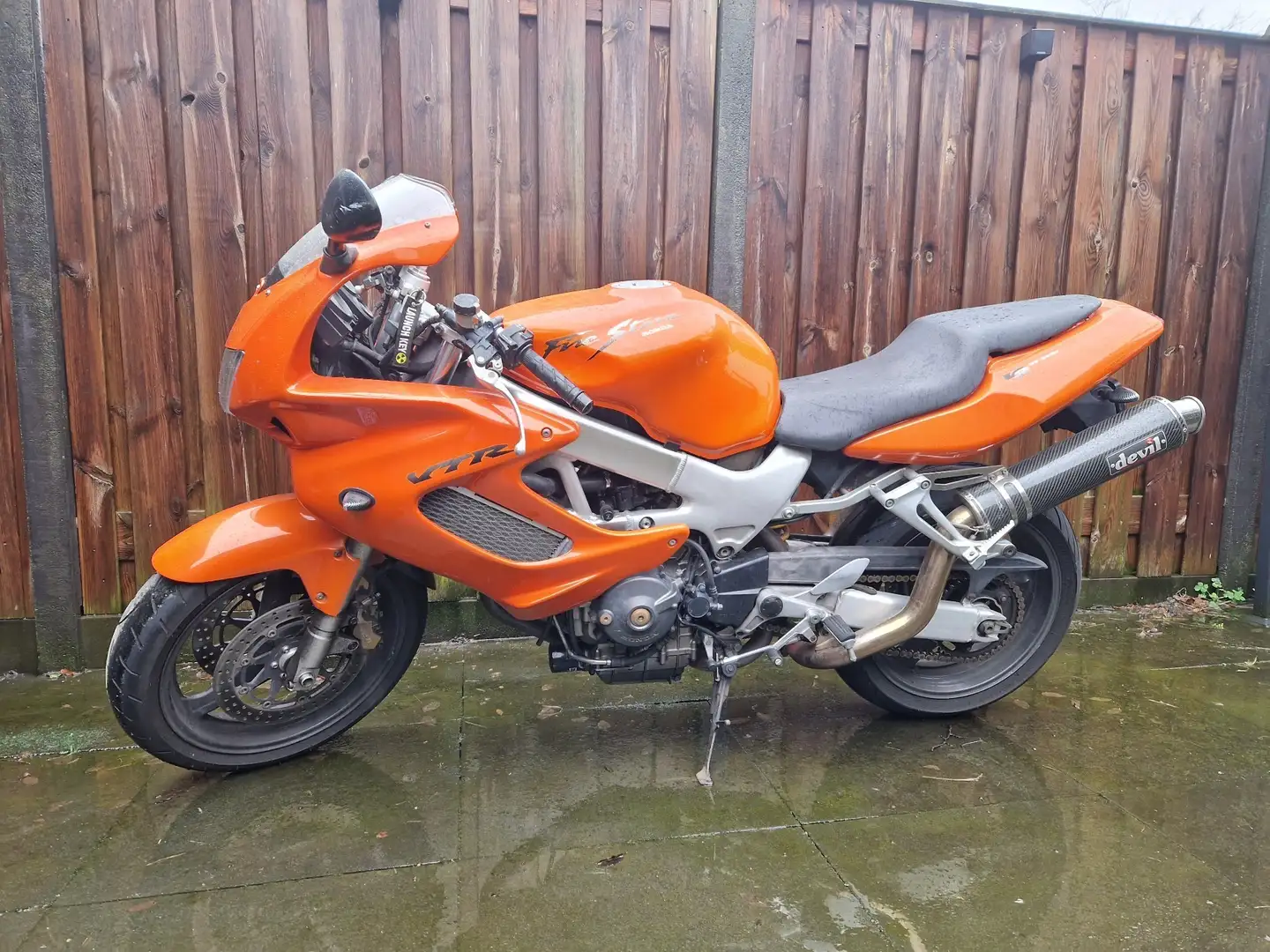 Honda VTR 1000 fire storm Orange - 1