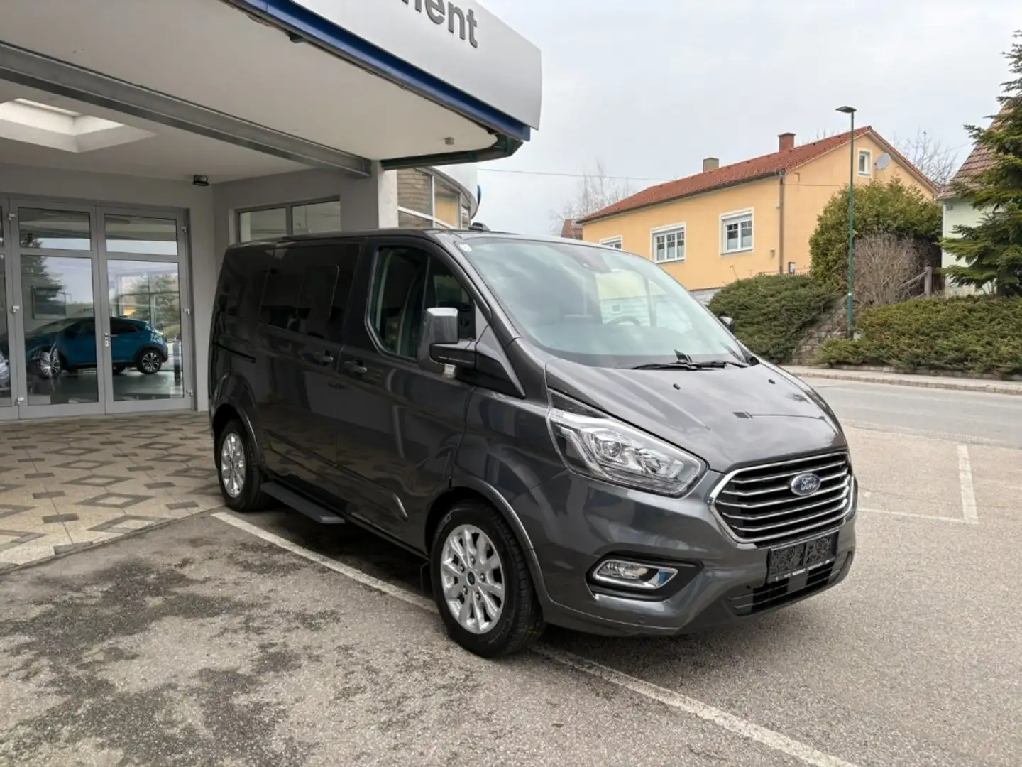 Ford Tourneo Custom Titanium 2.0Ecoblue Gris - 2