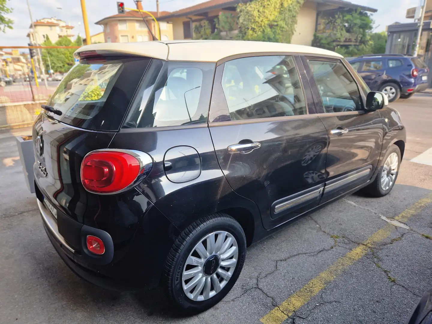 Fiat 500L 500L 1.3 mjt Lounge 85cv Чёрный - 1