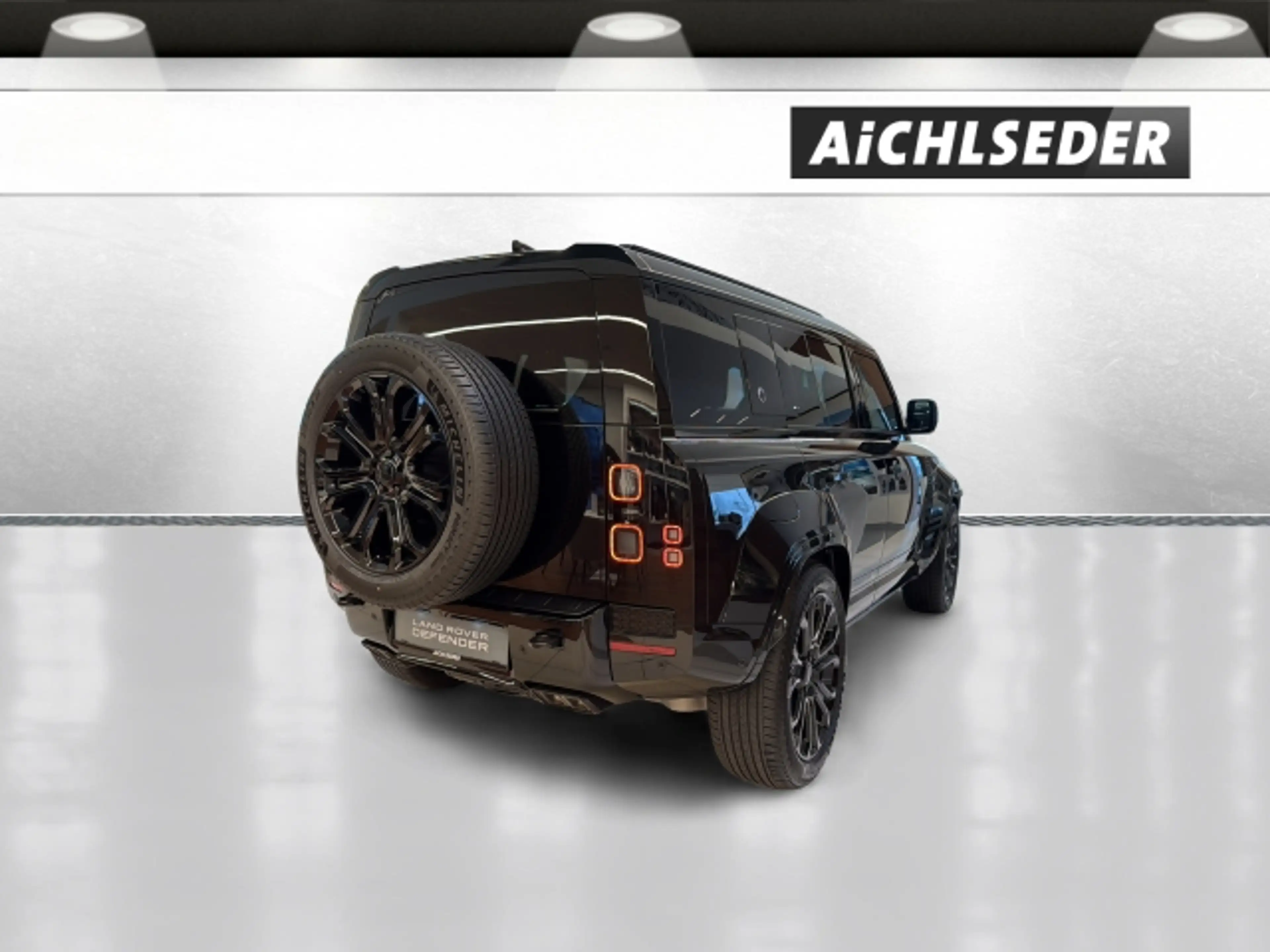 Land Rover Defender 110 P635 AWD AT OCTA Black Edition — photo 4