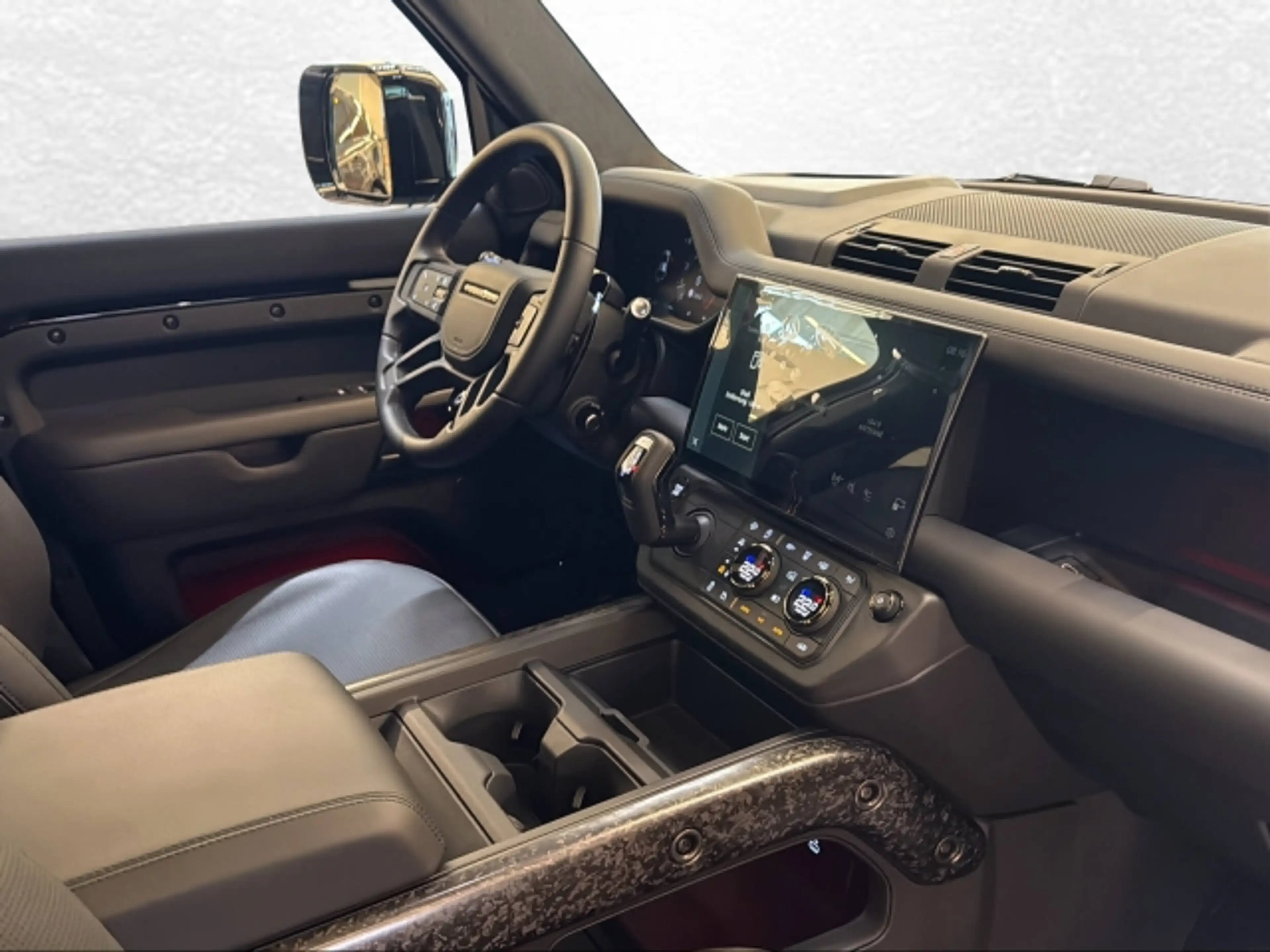 Land Rover Defender 110 P635 AWD AT OCTA Black Edition — photo 11