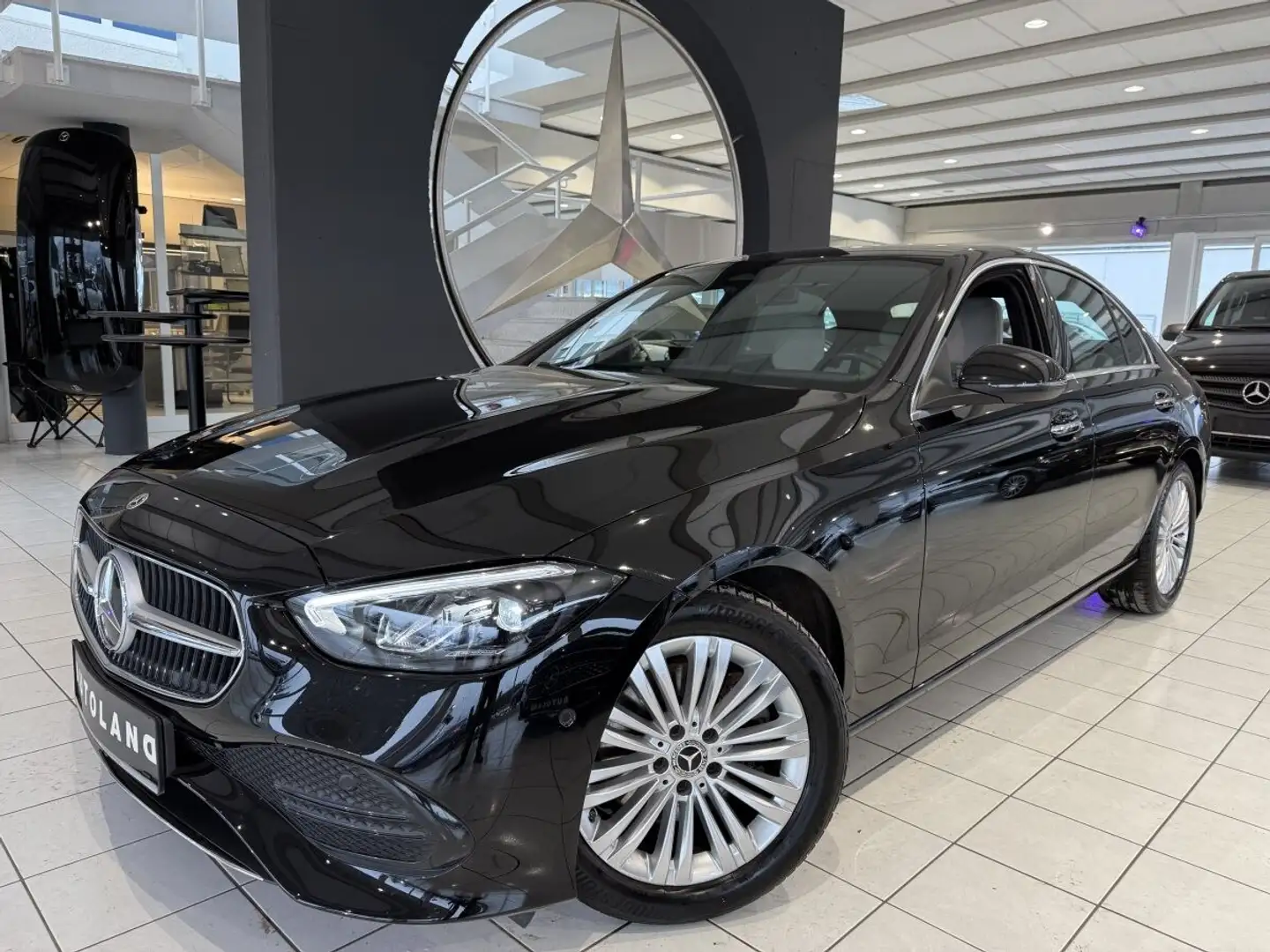 Mercedes-Benz C 200 Avantgarde Schwarz - 2