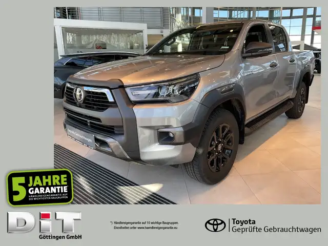 Toyota Hilux 2.8 D-4D Double Cab Invincible ACC+LED+SHZ