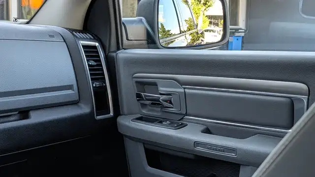Dodge Ram view 14