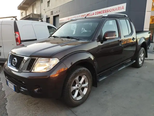 Nissan Navara 2.5 dci d.cab LE