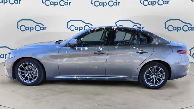 Alfa Romeo Giulia view 2