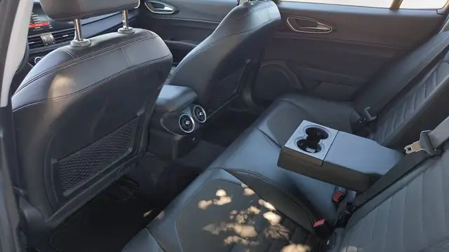 Alfa Romeo Giulia view 9