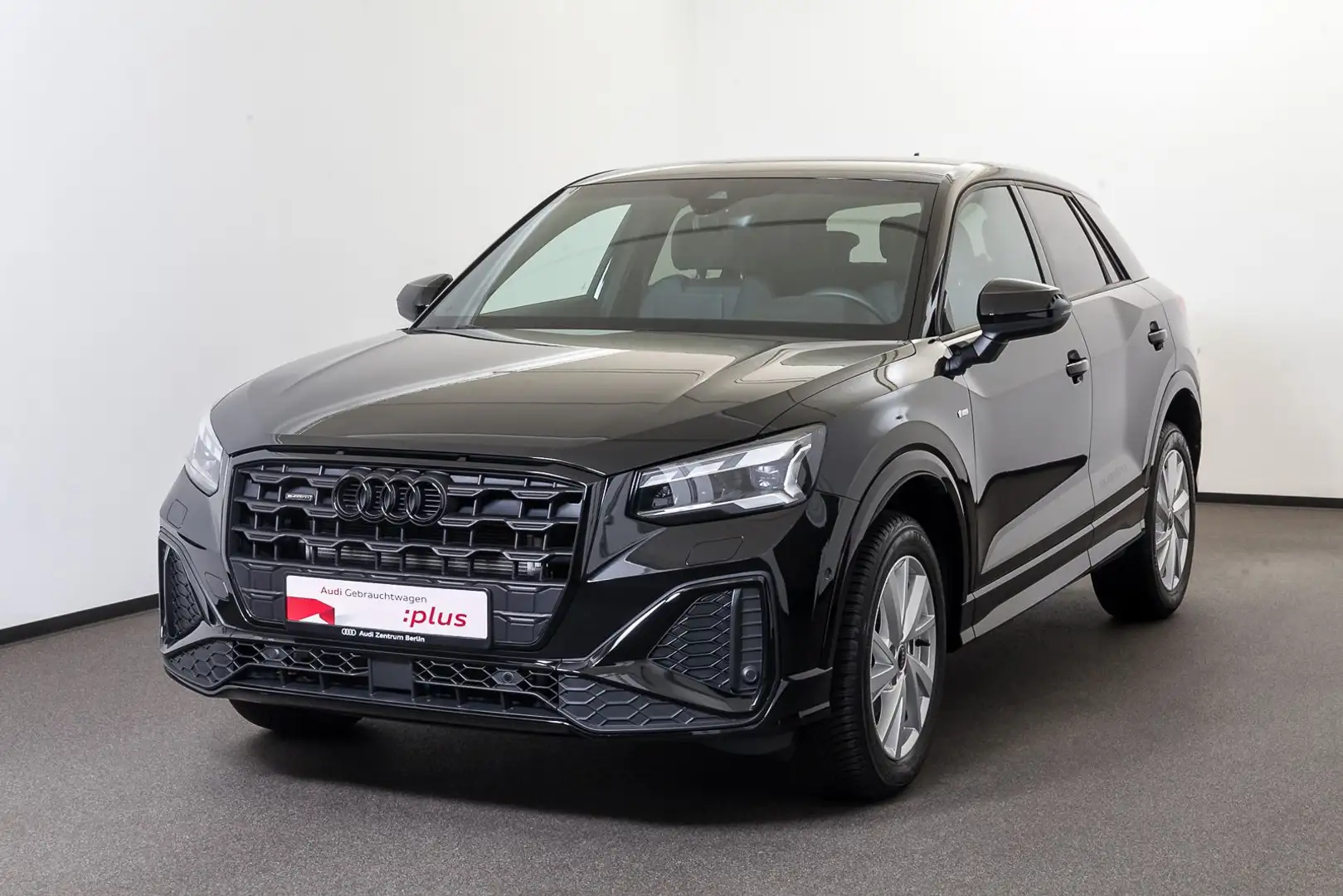 Audi Q2 S line 40 TFSI qu. S tr. AHK PDC RFK NAVI Schwarz - 2