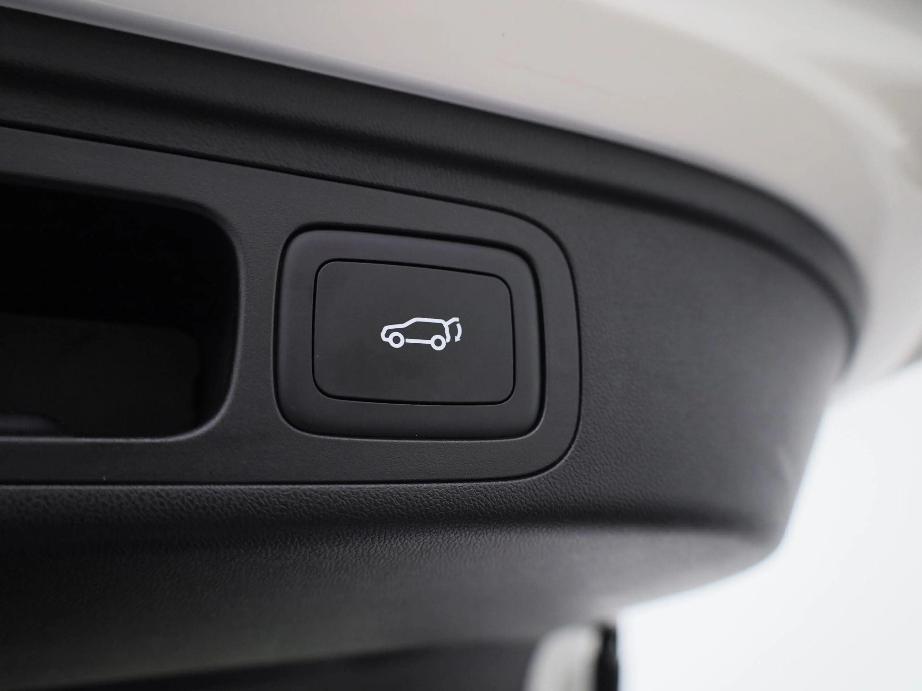 MG HS MG PHEV 1.5 Luxury — photo 12